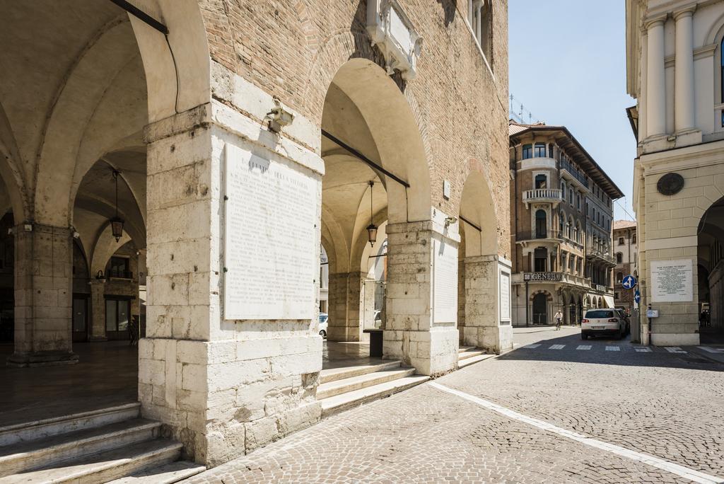 Myplace Piazza Dei Signori Apartments Treviso Bagian luar foto