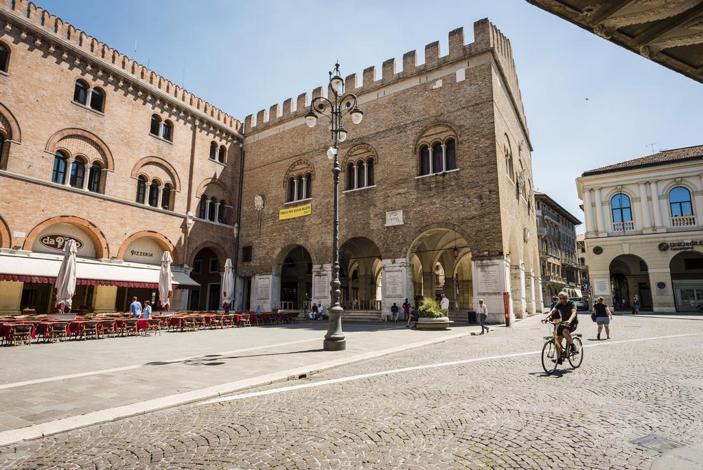 Myplace Piazza Dei Signori Apartments Treviso Bagian luar foto